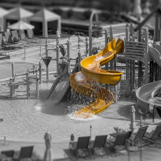 Las Vegas Kid-Friendly Hotels With Water Slides: How to Choose the Right Resort